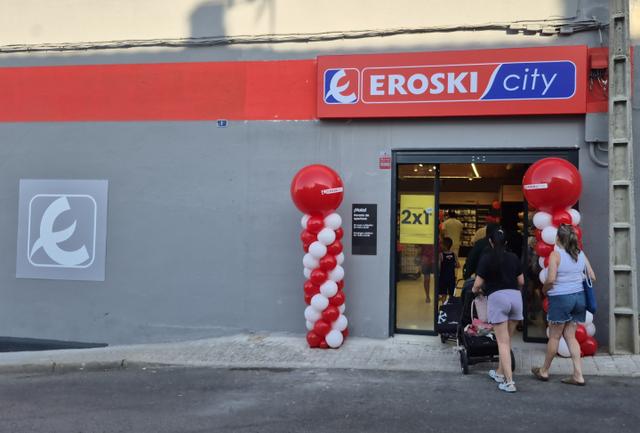 EROSKI inaugura un nuevo supermercado franquiciado en El Vellón, Madrid
