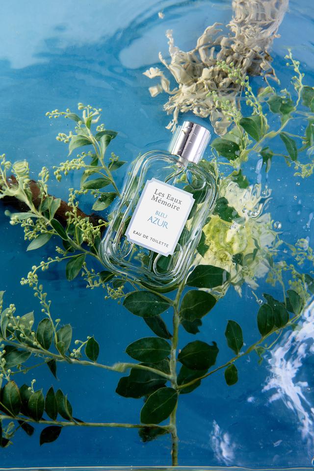 Azul infinito: el verano se perfuma de brisa marina con Bleu Azur, de Vitry